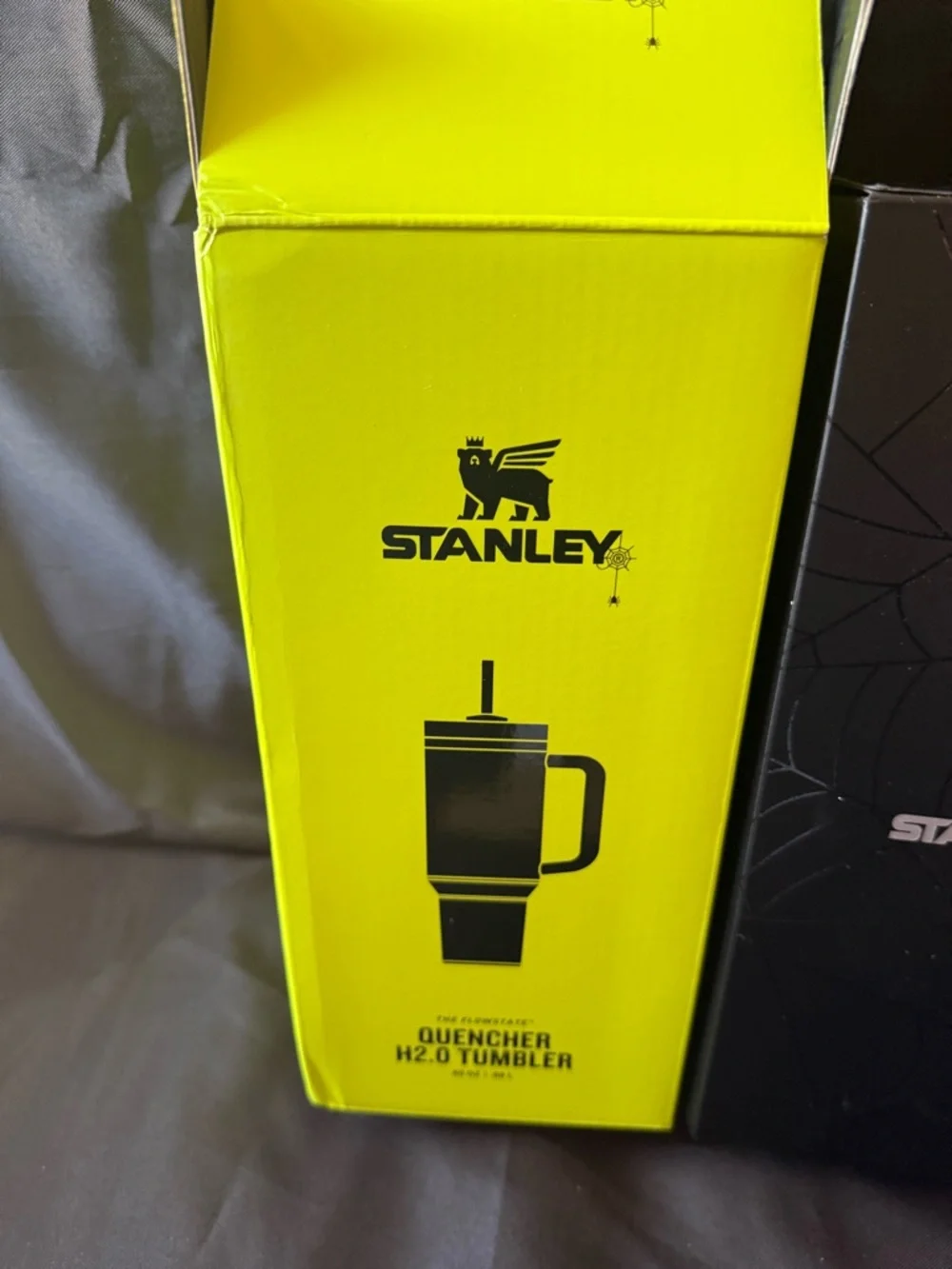 New Stanley 40oz Black Neon Green Spider Web Special with Neon Green Straw - Picture 10 of 12